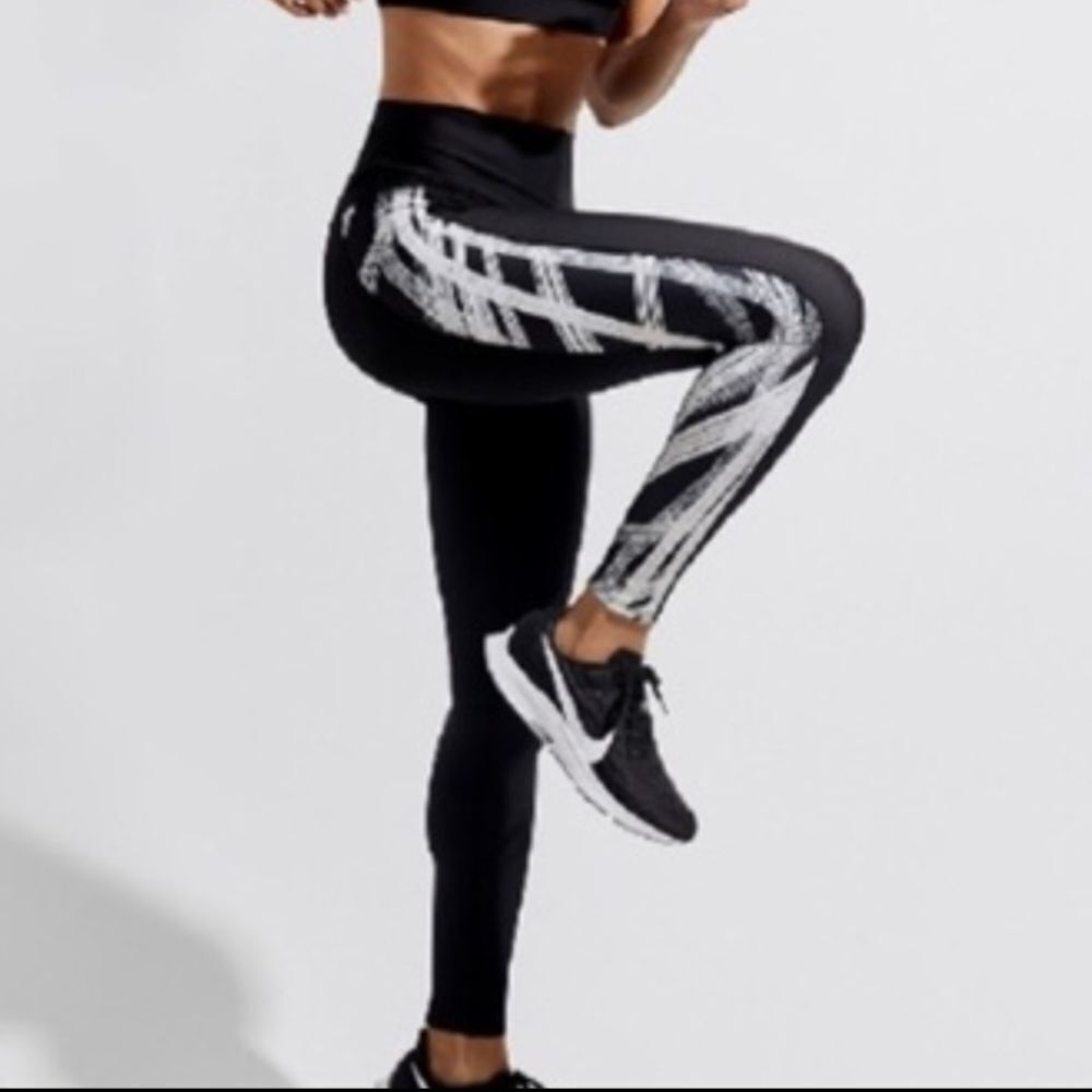 Carbon38 High Rise 7/8 Legging in Diamond Compression Size Small